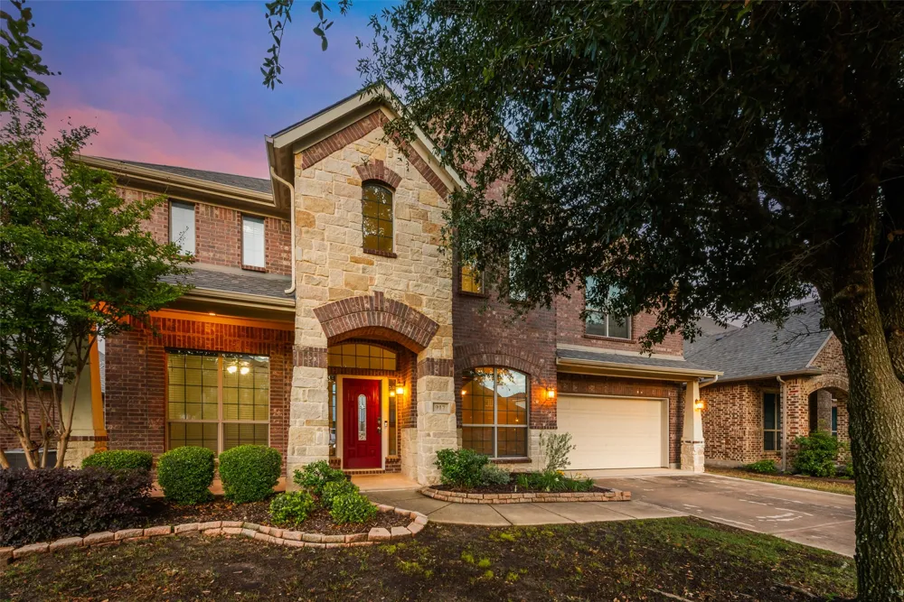917 Tara Drive Burleson, TX 76028