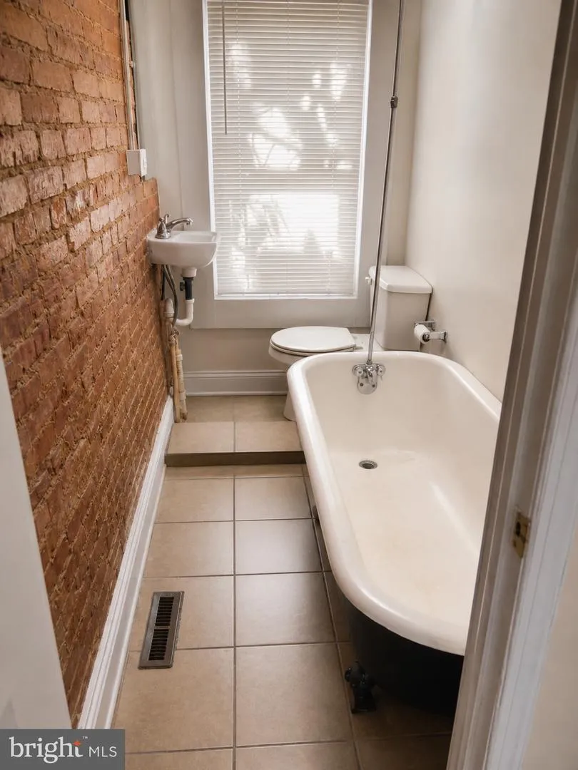 444 FURROW STREET Baltimore, MD 21223