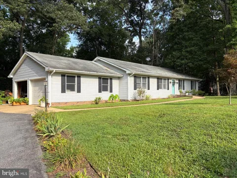 406 ETHELS WAY