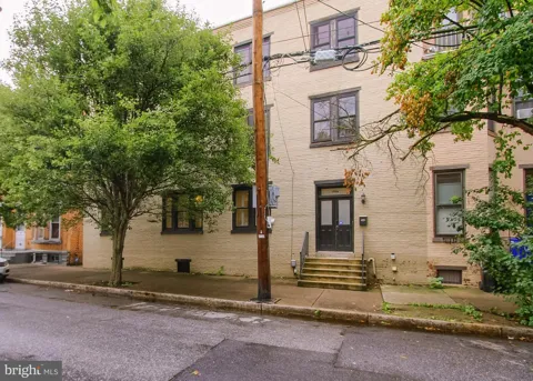1701 GREEN STREET