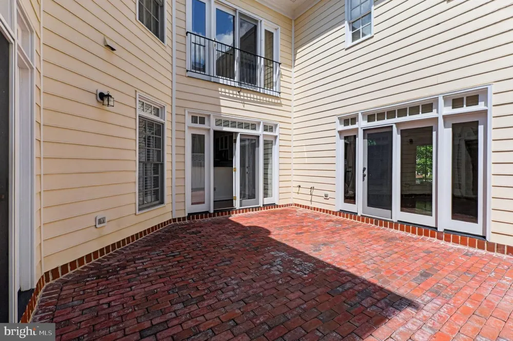 506 GOLDEN OAK TERRACE Rockville, MD 20850