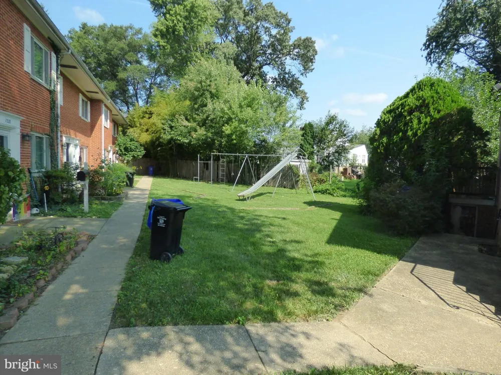 1204 WESTVIEW TERRACE Laurel, MD 20707