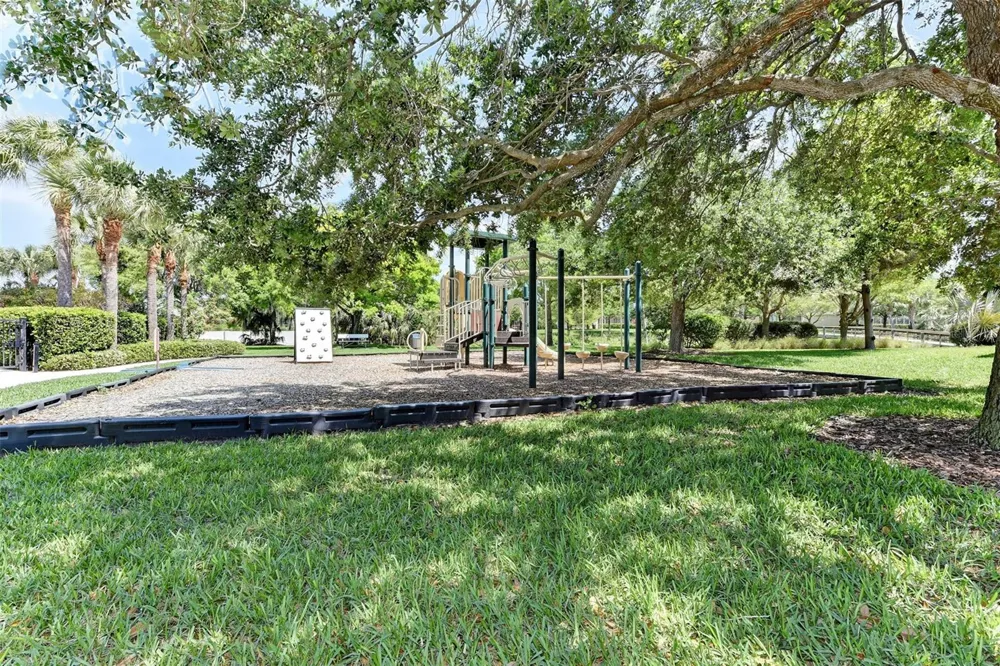 4186 OVERTURE CIRCLE Bradenton, FL 34209