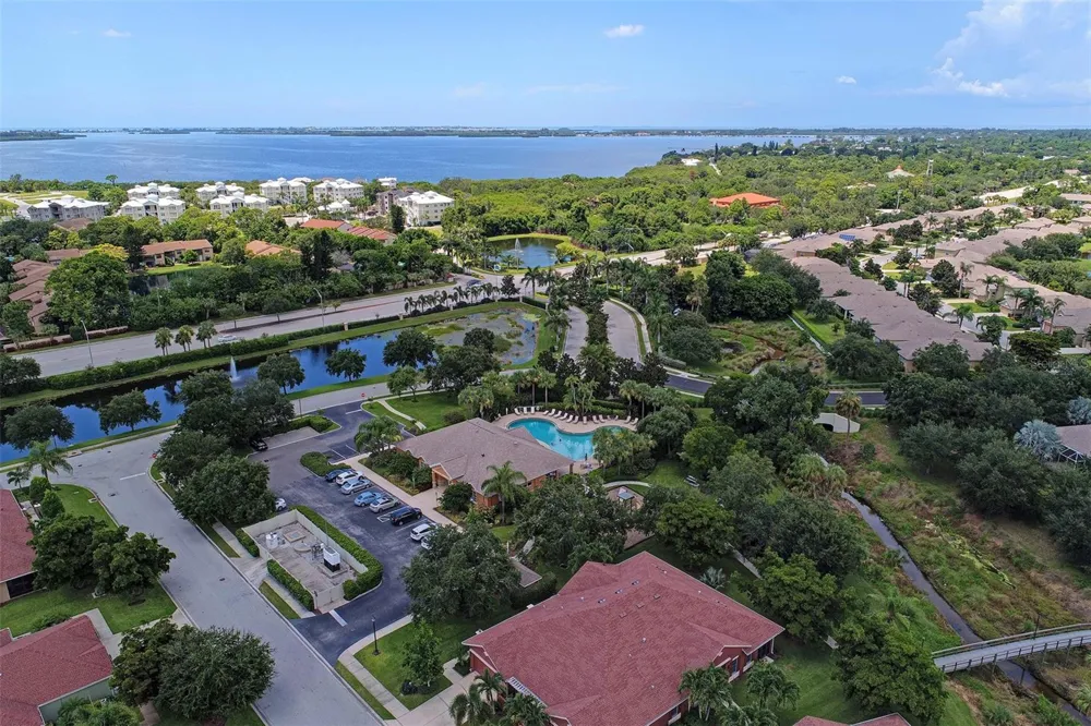 4186 OVERTURE CIRCLE Bradenton, FL 34209