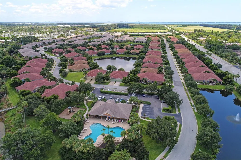 4186 OVERTURE CIRCLE Bradenton, FL 34209