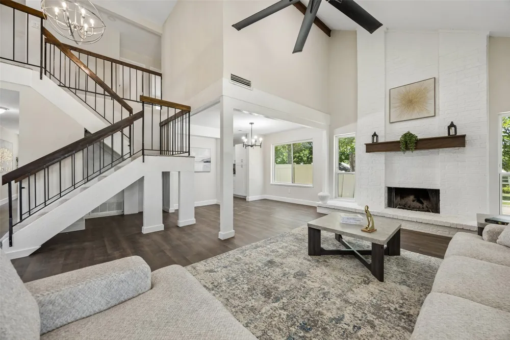 1600 Hartford Drive Carrollton, TX 75007