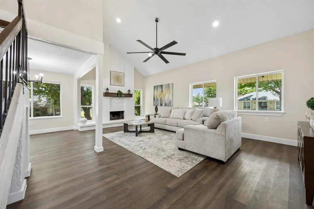 1600 Hartford Drive Carrollton, TX 75007