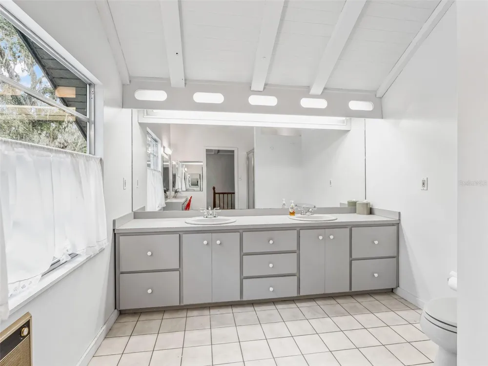 10518 SW 64TH AVENUE Bushnell, FL 33513
