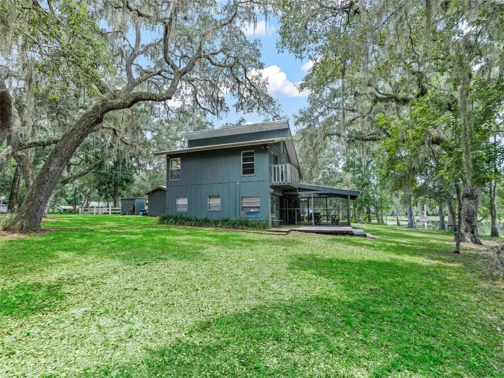 10518 SW 64TH AVENUE Bushnell, FL 33513