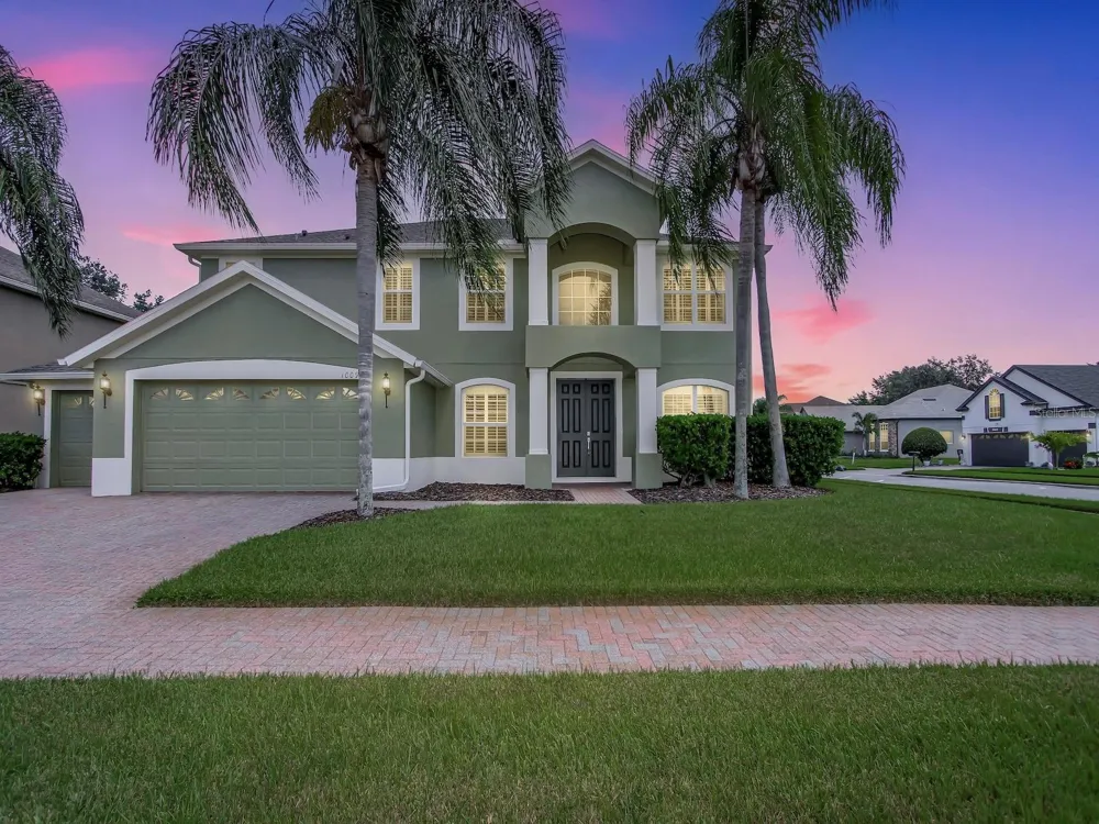 10093 CHARDONNAY DRIVE Orlando, FL 32832