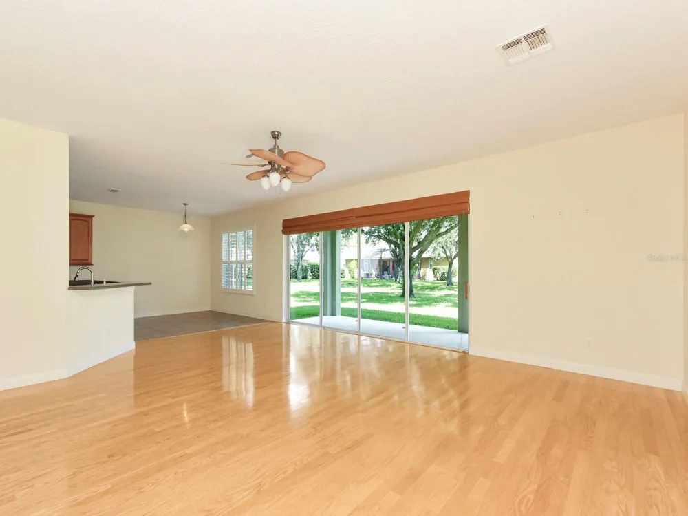 10093 CHARDONNAY DRIVE Orlando, FL 32832