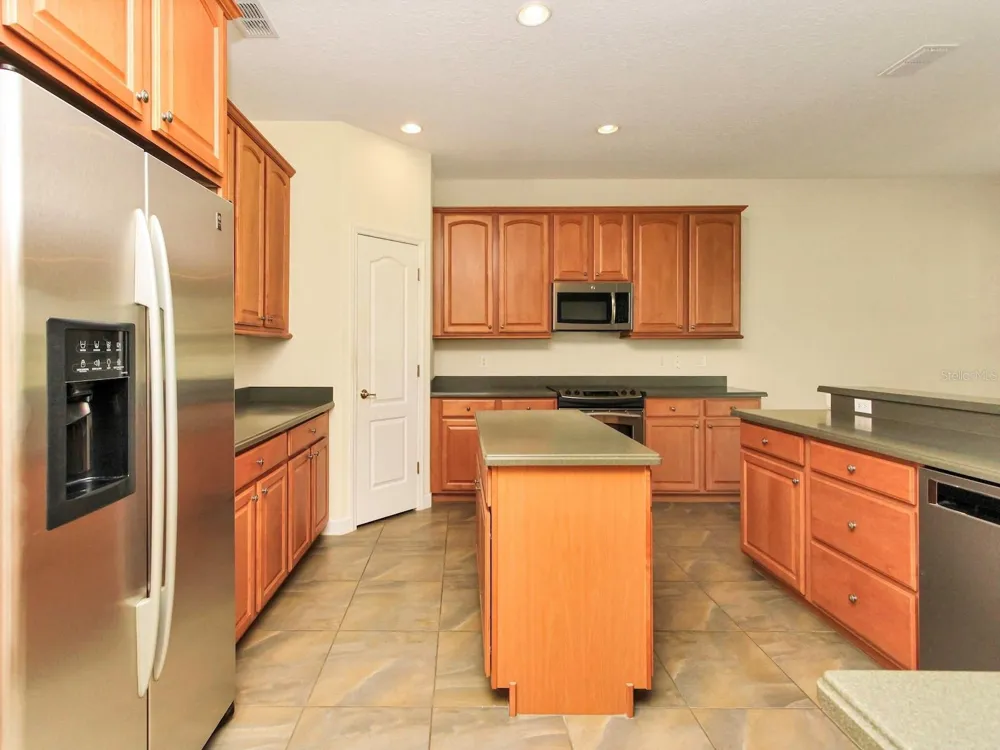 10093 CHARDONNAY DRIVE Orlando, FL 32832