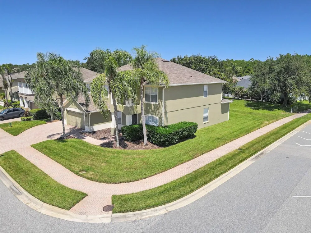 10093 CHARDONNAY DRIVE Orlando, FL 32832