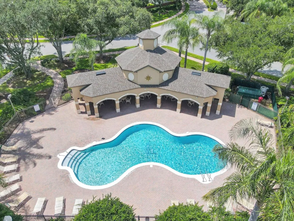 10093 CHARDONNAY DRIVE Orlando, FL 32832