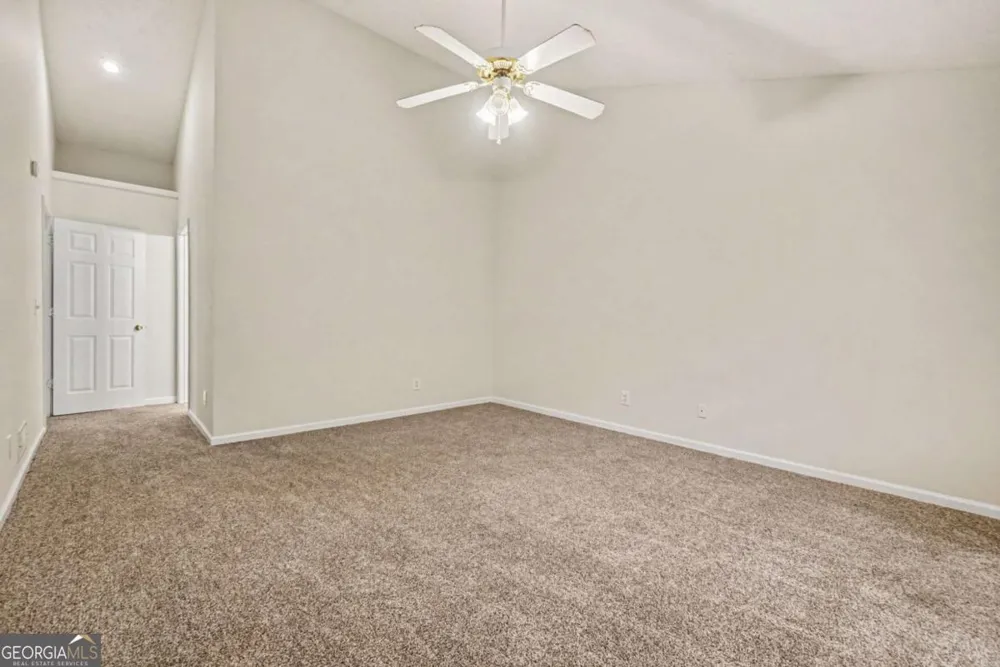 245 London LN Hiram, GA 30141