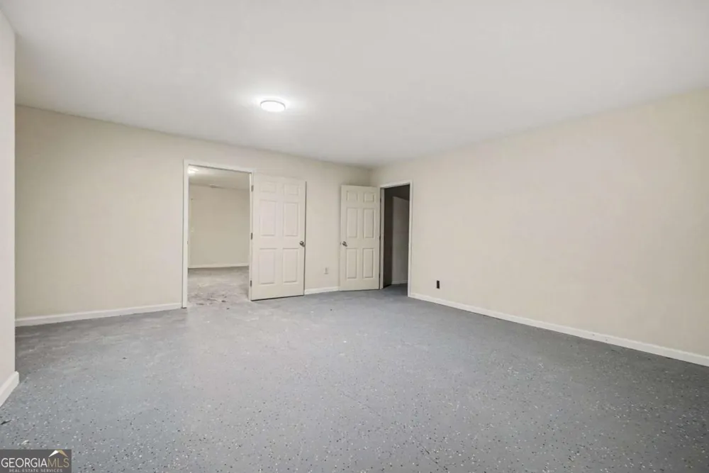 245 London LN Hiram, GA 30141