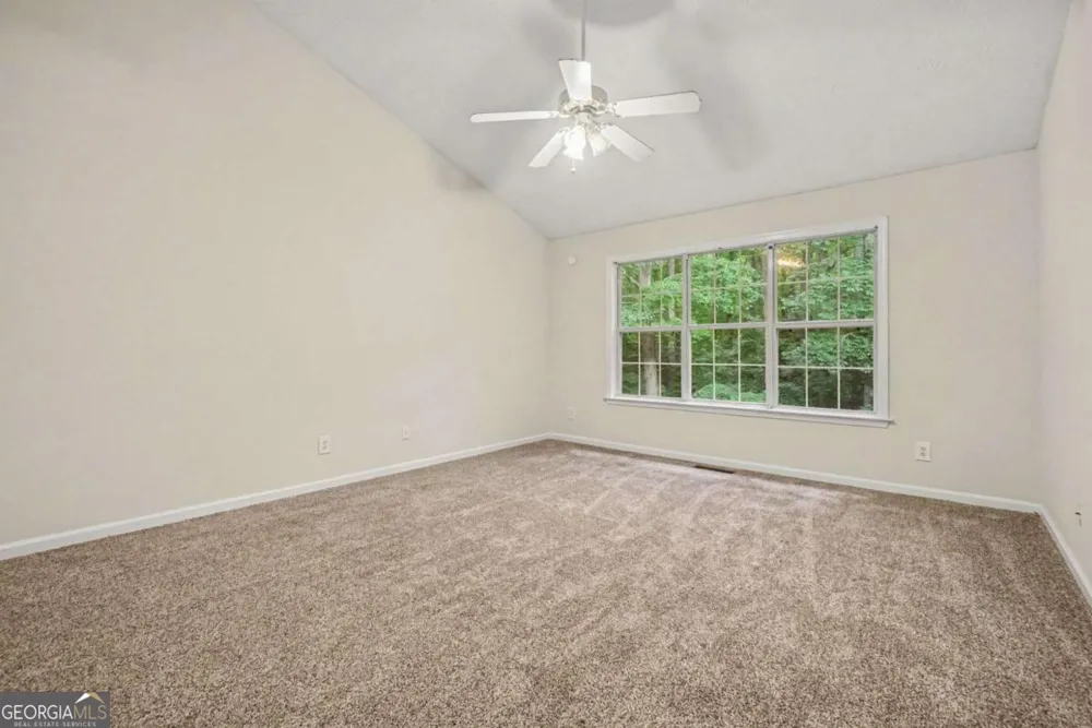 245 London LN Hiram, GA 30141