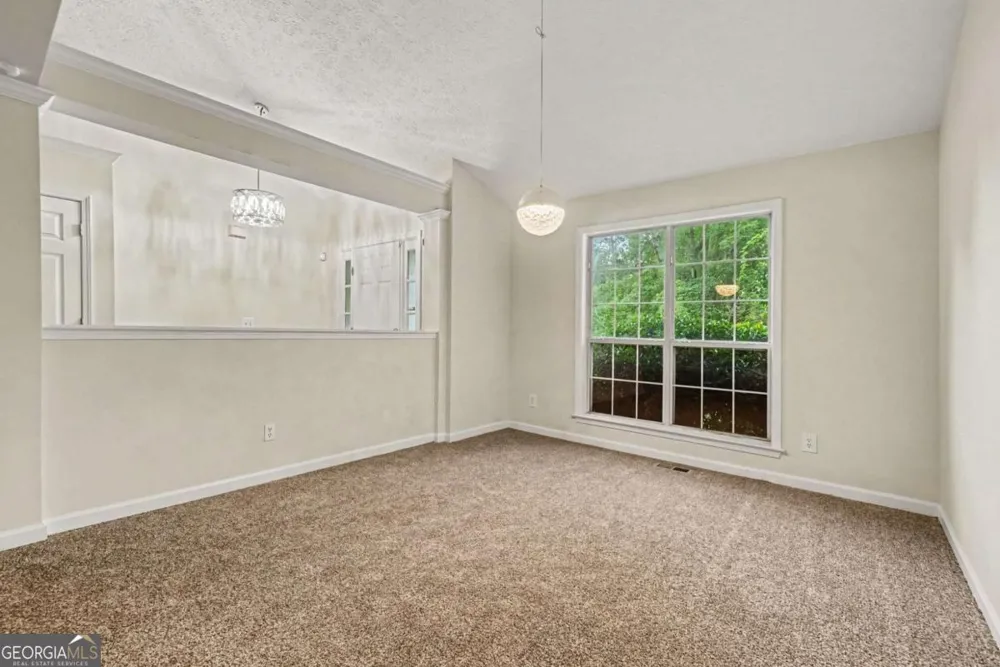 245 London LN Hiram, GA 30141