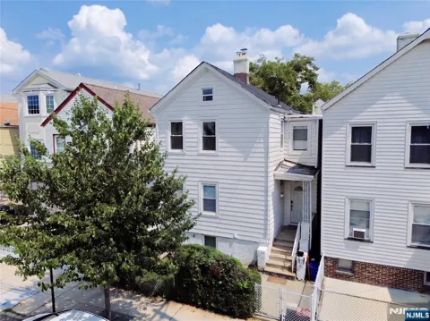 323 John Street