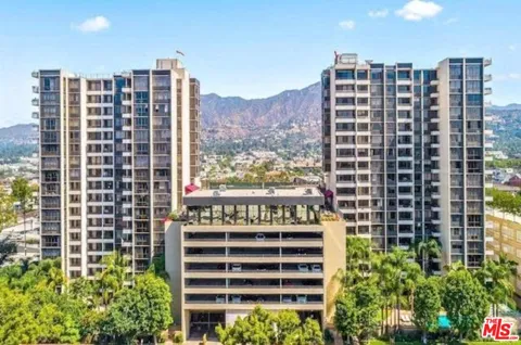 343 Pioneer Drive