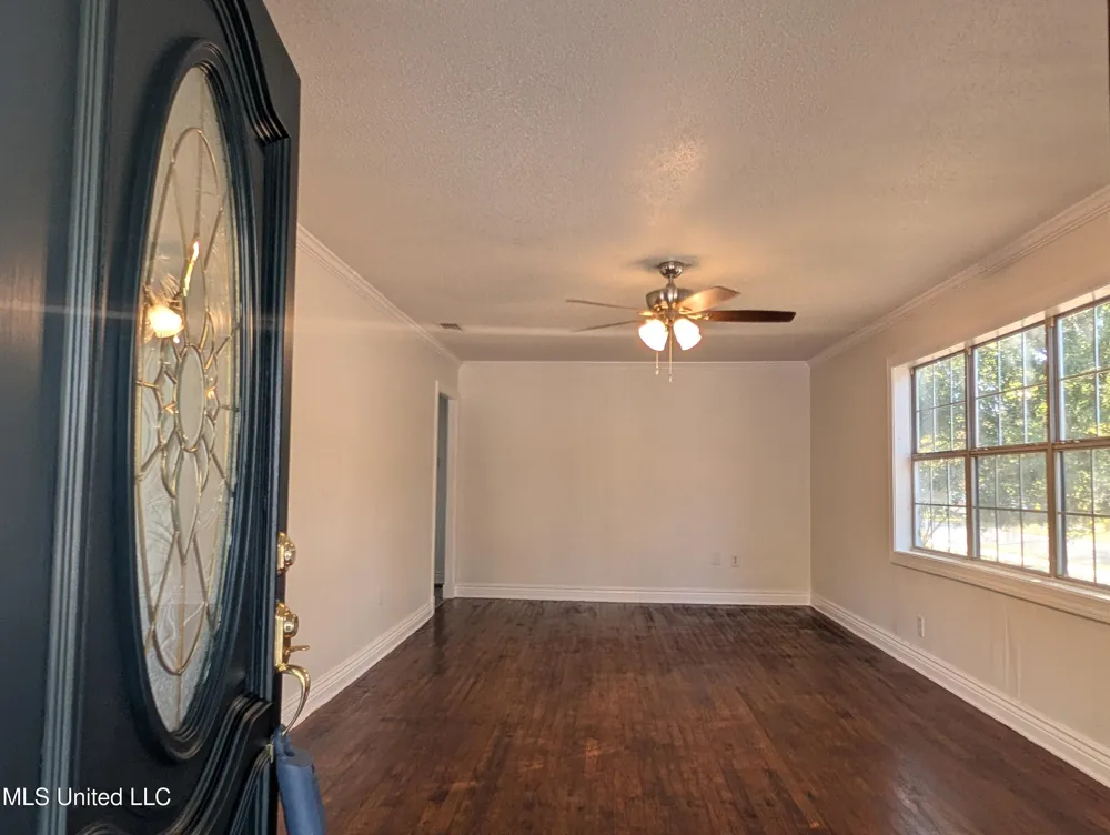 2302 Wilson Avenue Pascagoula, MS 39567