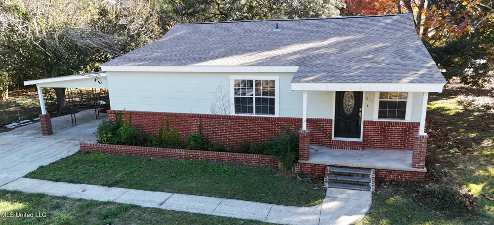 2302 Wilson Avenue Pascagoula, MS 39567