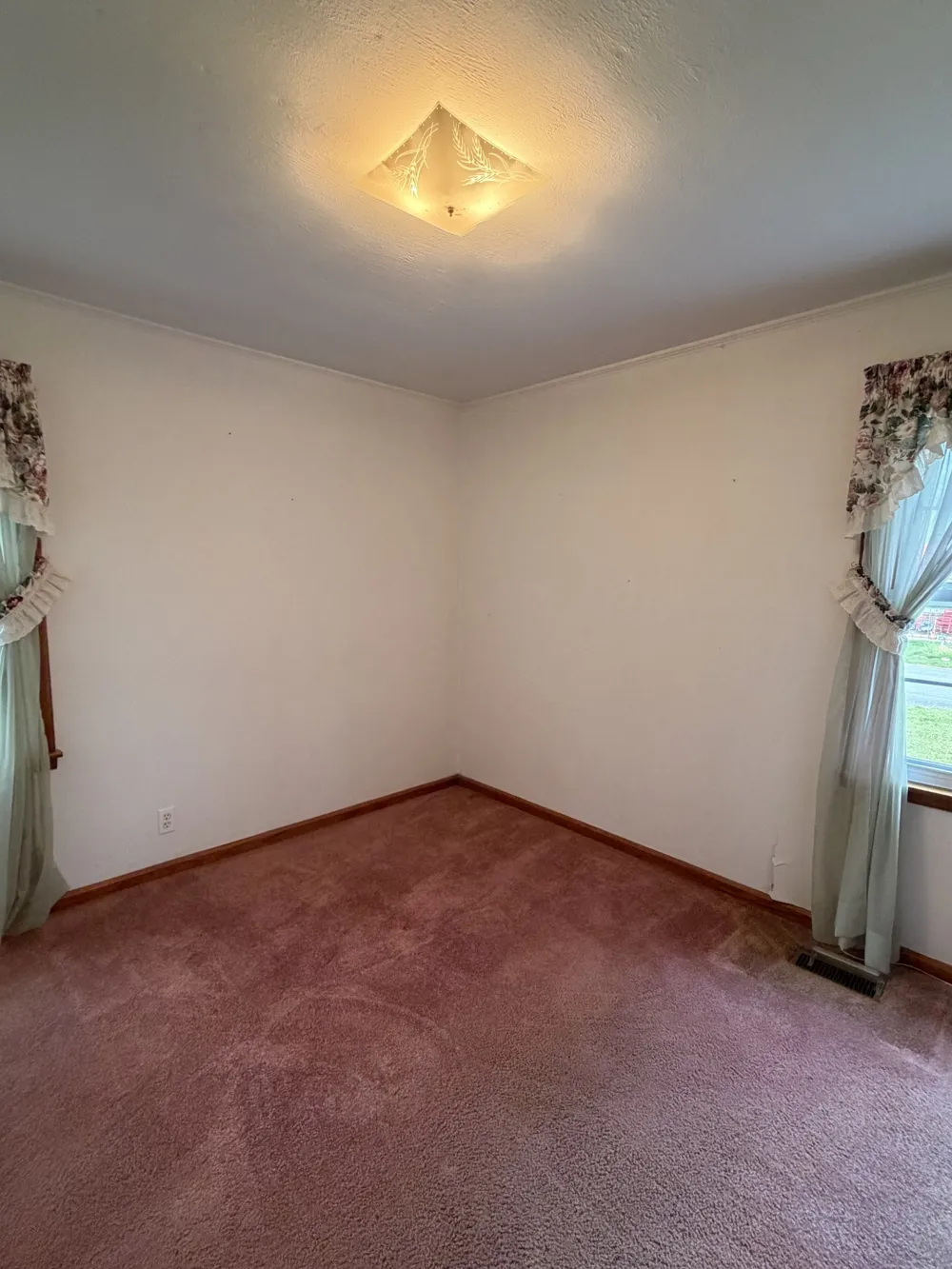 708 Cadillac Ln McMinnville, TN 37110