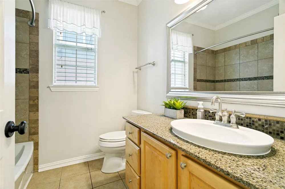 5713 Kelly Court Haltom City, TX 76137