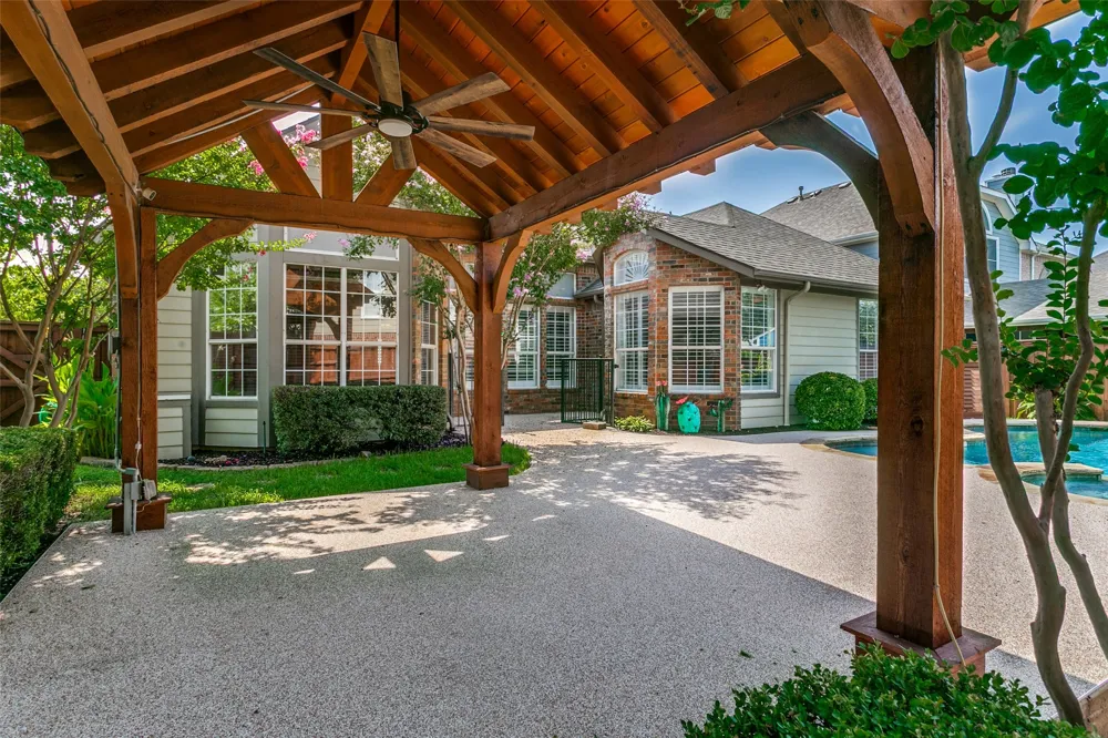 5713 Kelly Court Haltom City, TX 76137