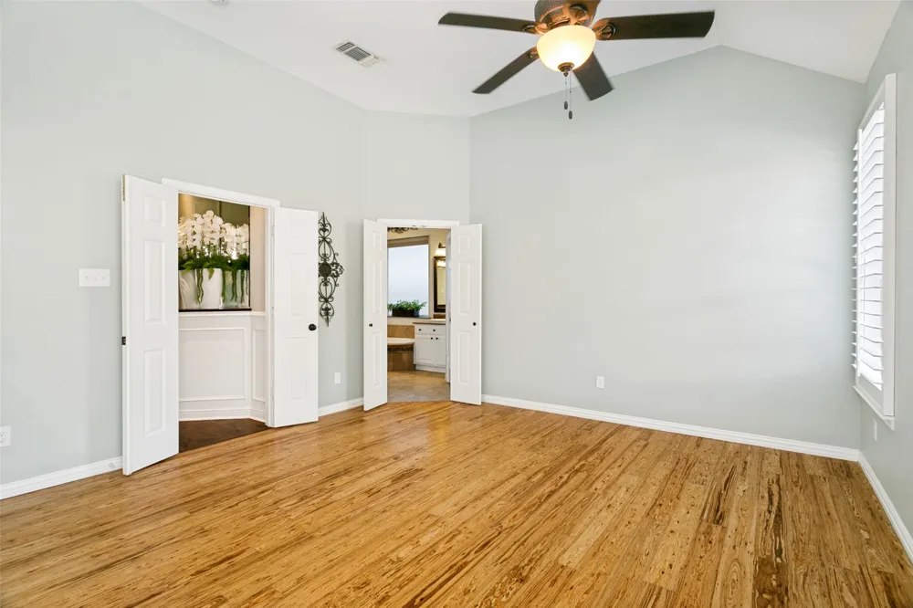 5713 Kelly Court Haltom City, TX 76137