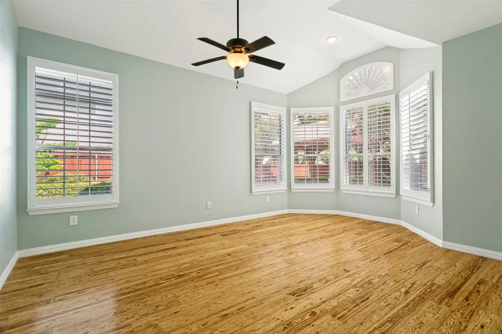 5713 Kelly Court Haltom City, TX 76137
