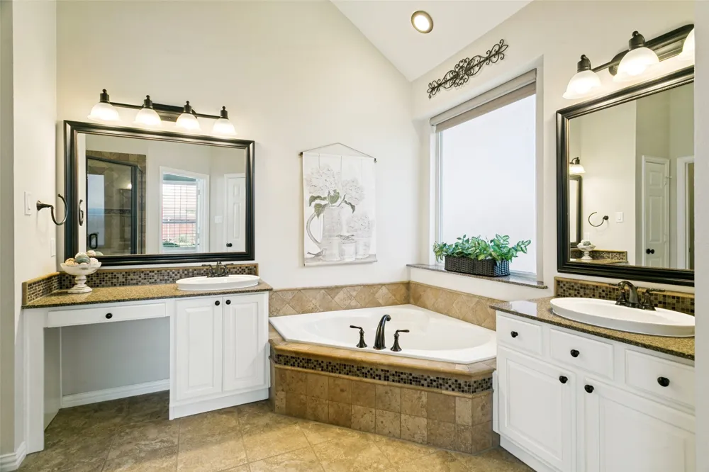 5713 Kelly Court Haltom City, TX 76137