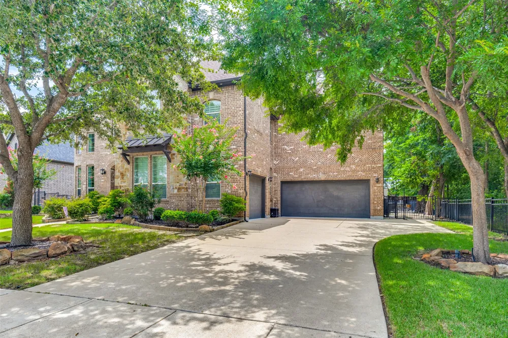 2901 Merryglen Lane Flower Mound, TX 75022
