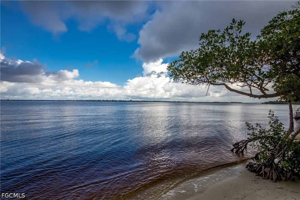 Harbour Yacht Court #C Fort Myers, FL 33908