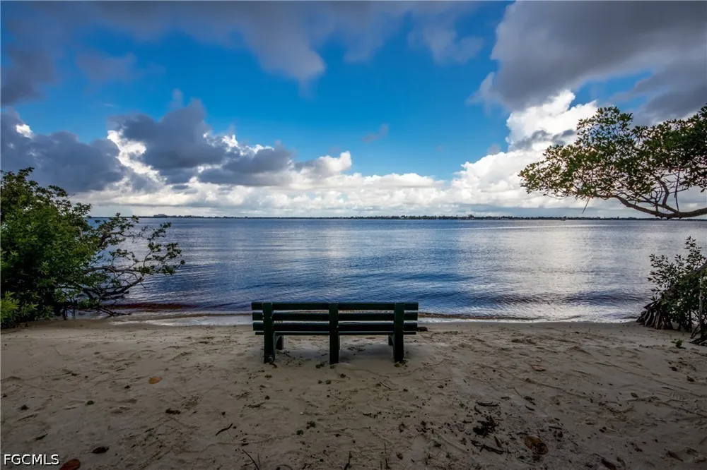 Harbour Yacht Court #C Fort Myers, FL 33908