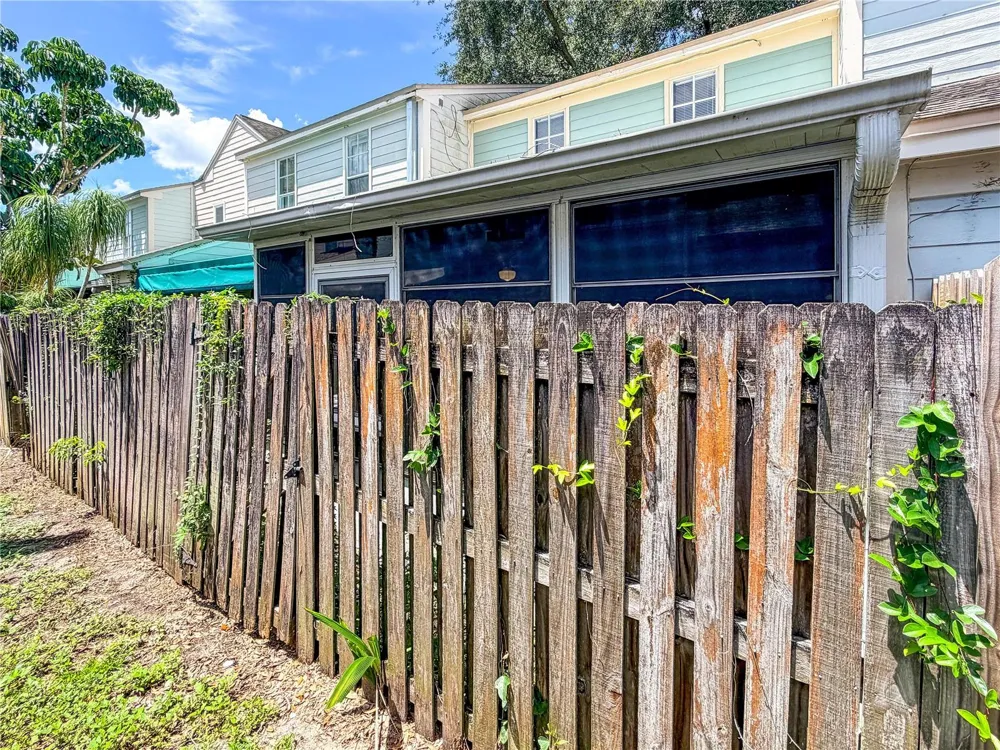 1844 MILL RUN CIRCLE Tampa, FL 33613