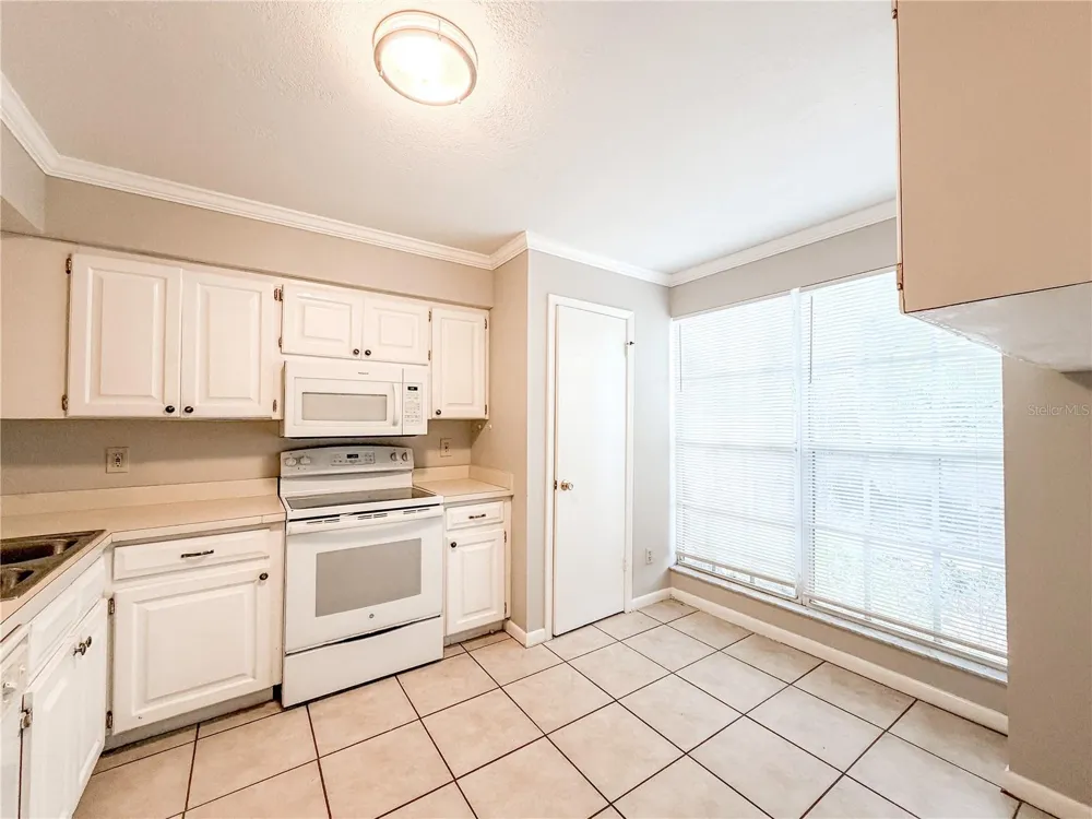 1844 MILL RUN CIRCLE Tampa, FL 33613