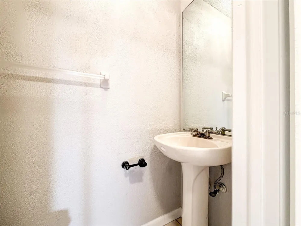 1844 MILL RUN CIRCLE Tampa, FL 33613