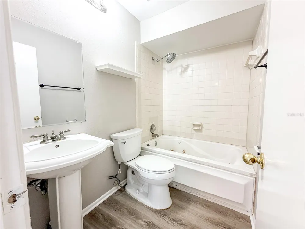 1844 MILL RUN CIRCLE Tampa, FL 33613