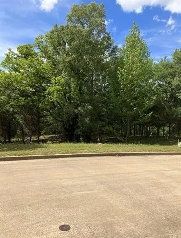 2433 Wellington Trace