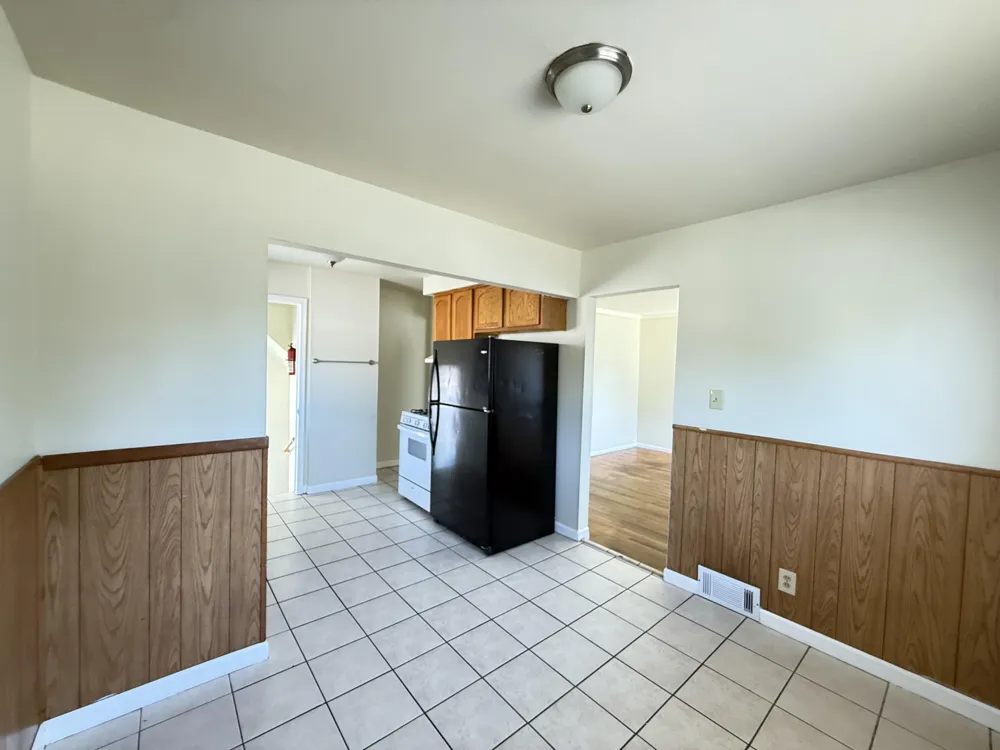 716 Mayflower Avenue Lincoln Park City, MI 48146