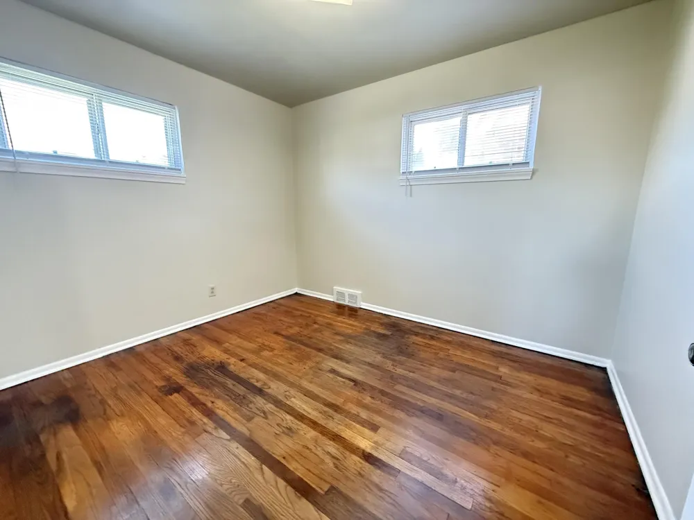 716 Mayflower Avenue Lincoln Park City, MI 48146