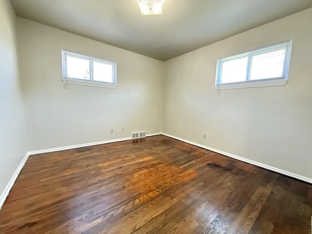716 Mayflower Avenue Lincoln Park City, MI 48146