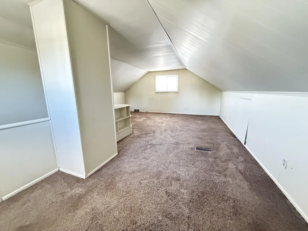 716 Mayflower Avenue Lincoln Park City, MI 48146