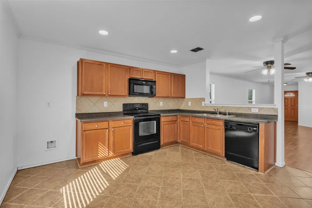 1341 Haley Lane Burleson, TX 76028