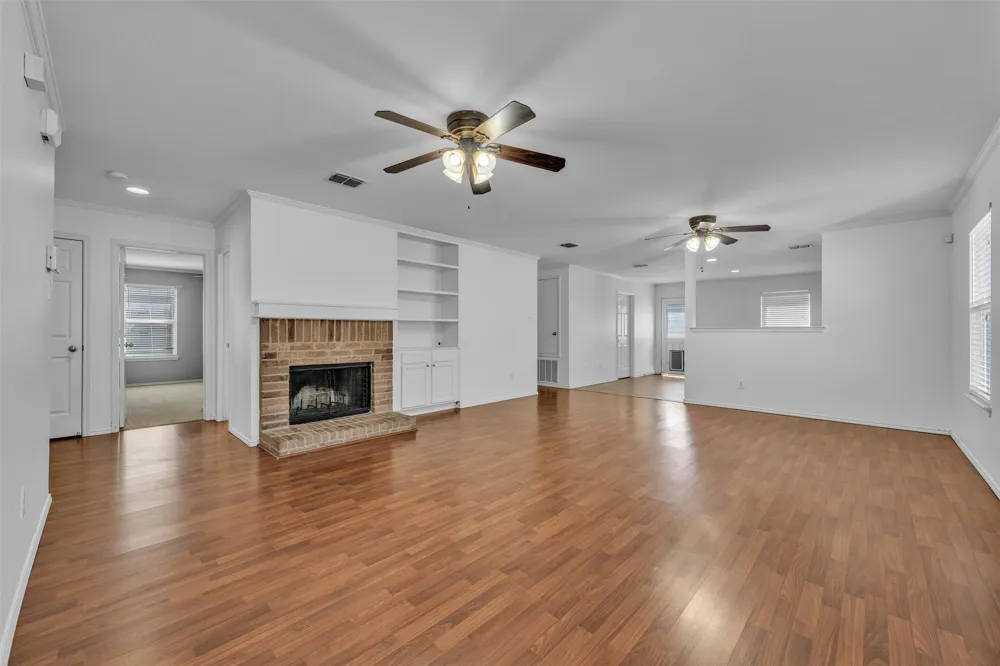 1341 Haley Lane Burleson, TX 76028