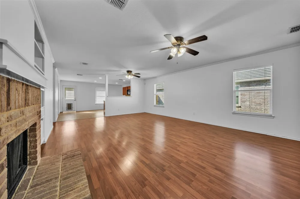 1341 Haley Lane Burleson, TX 76028