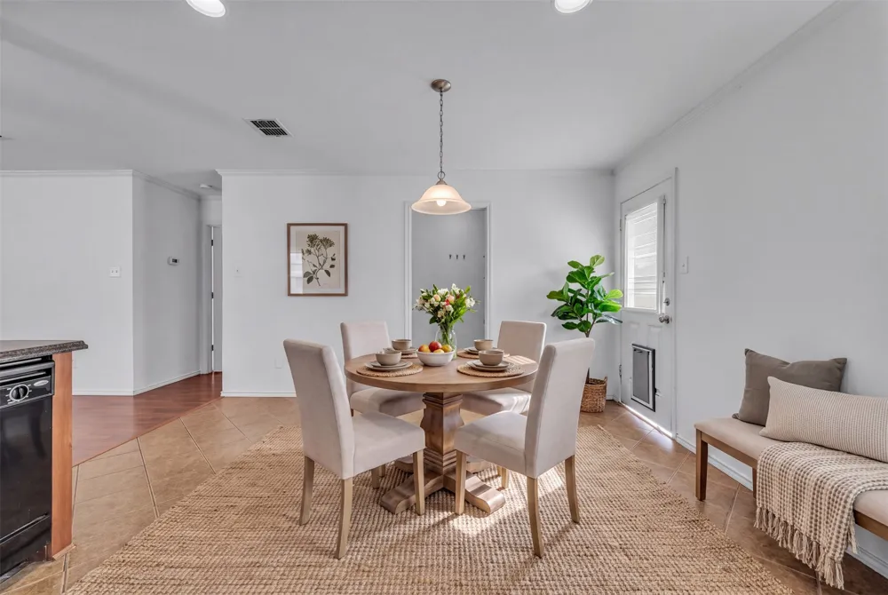 1341 Haley Lane Burleson, TX 76028