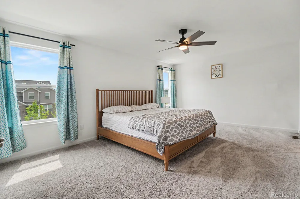 20847 Calabrese Drive Lyon Charter Township, MI 48178