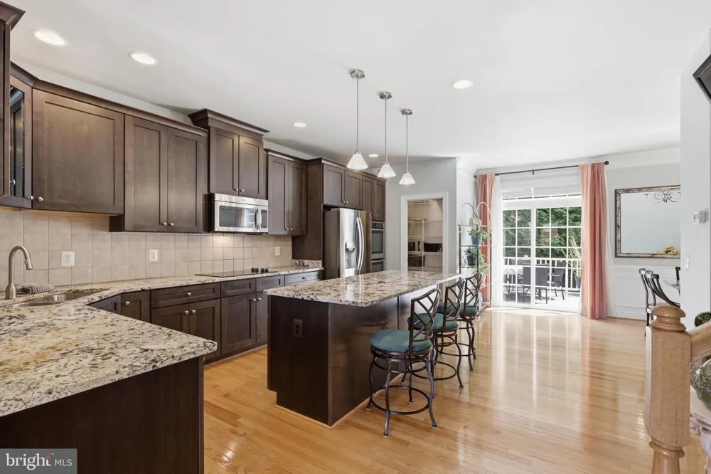 20200 CENTER BROOK SQUARE Sterling, VA 20165